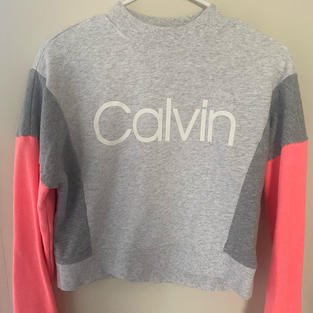 Calvin Kline cropped sweatshirt size M